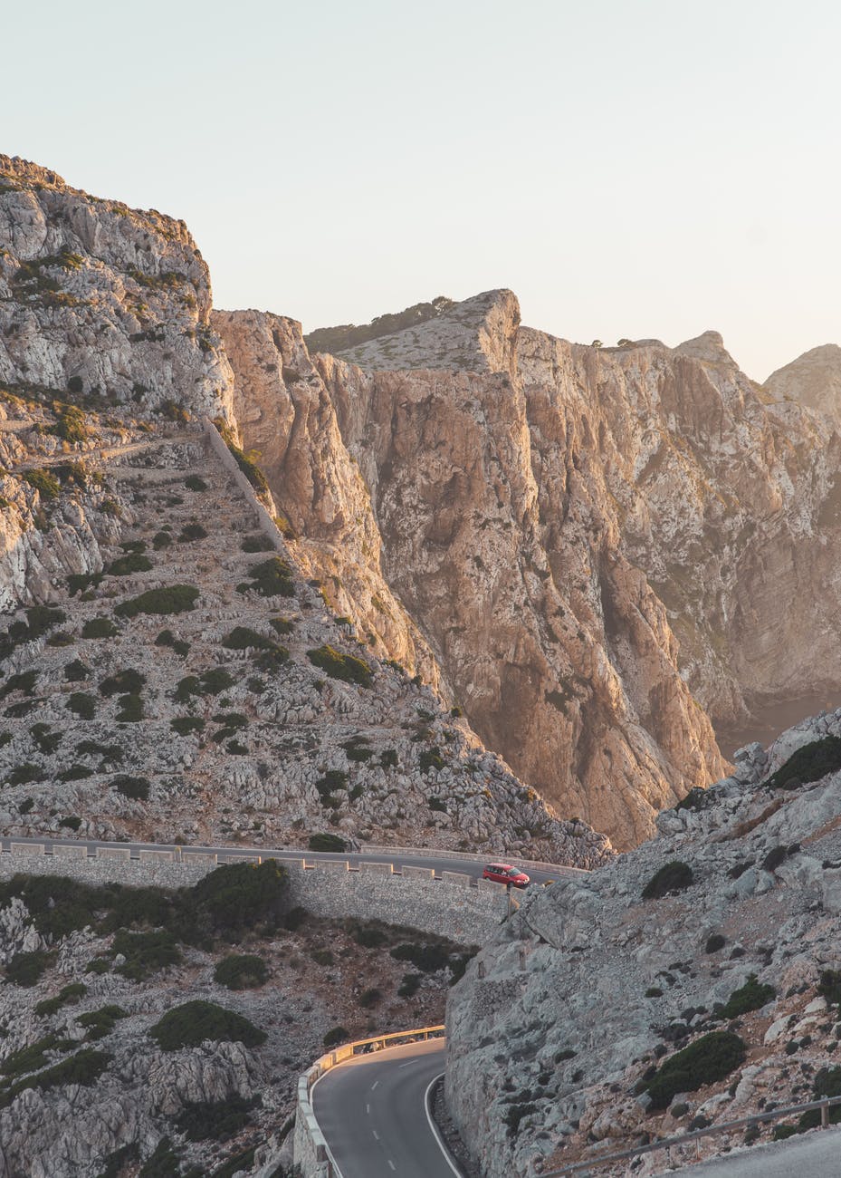 mountain during sunset under clear sky